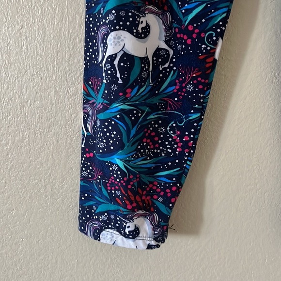 New size OS unicorn capris - Picture 3 of 5
